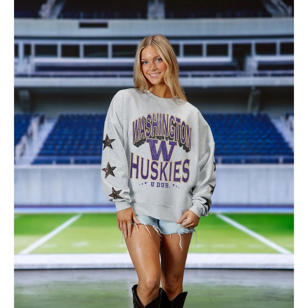 SOHO X GAMEDAY WASHINGTON HUSKIES RESILIENCE STAR EMBELLISHED
CREW SWEATSHIRT - Picture 2 of 7